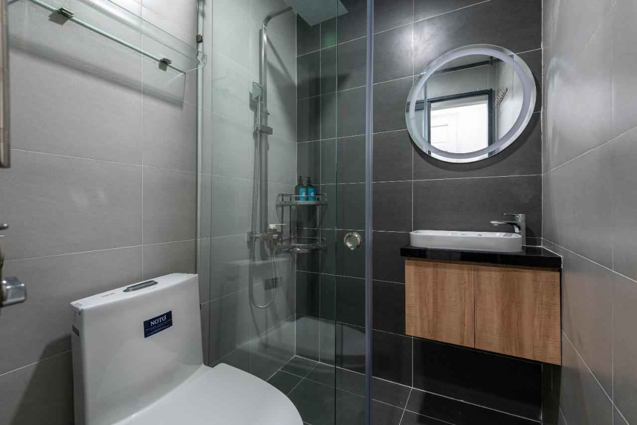 Cozrum Homes - Oriental House Ho Chi Minh City Bagian luar foto