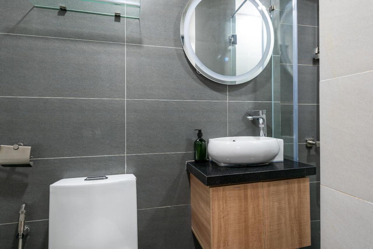 Cozrum Homes - Oriental House Ho Chi Minh City Bagian luar foto
