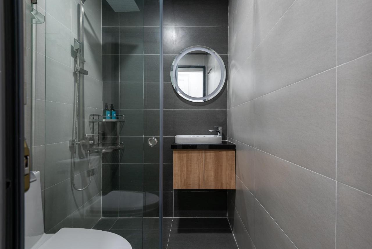Cozrum Homes - Oriental House Ho Chi Minh City Bagian luar foto