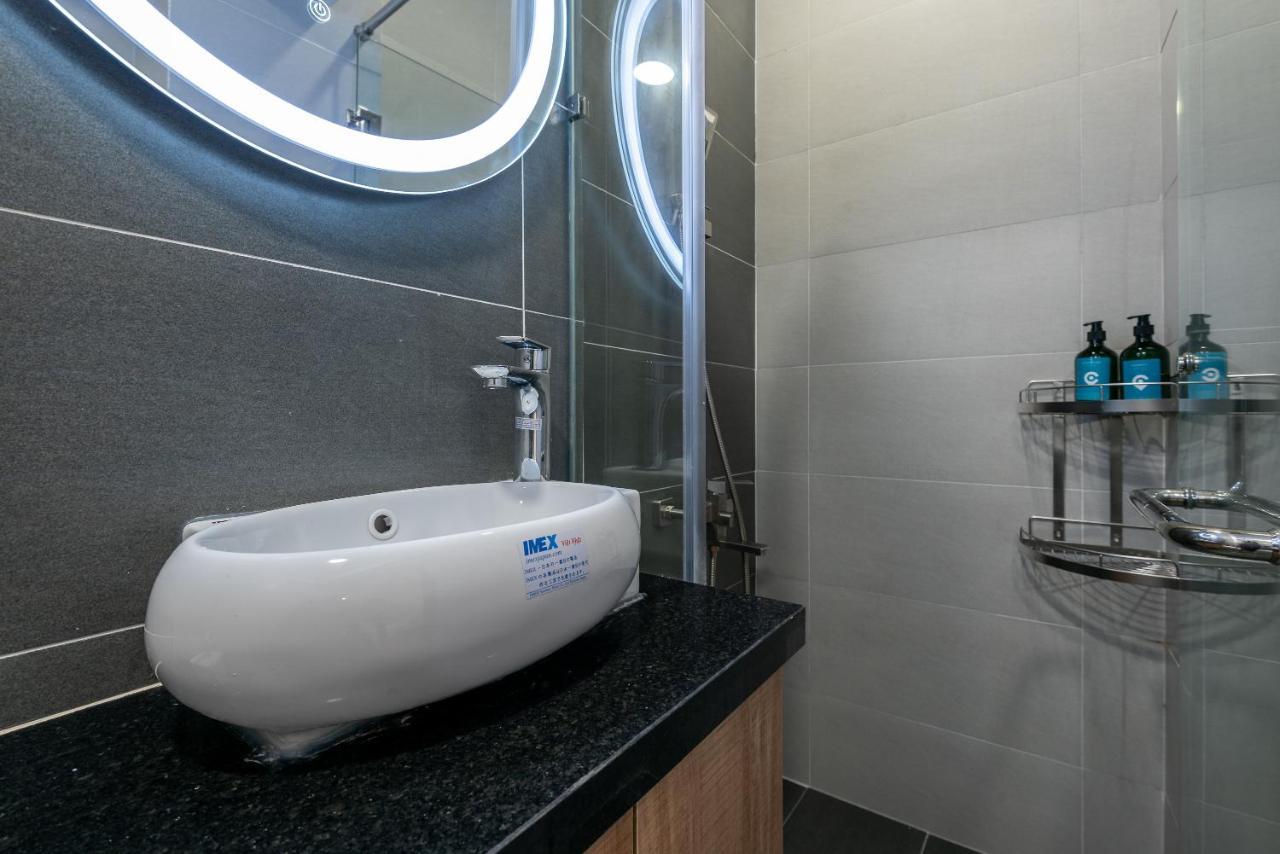 Cozrum Homes - Oriental House Ho Chi Minh City Bagian luar foto